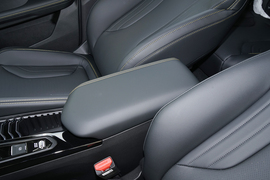 2025款吉利缤越L