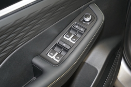 2025款吉利缤越L