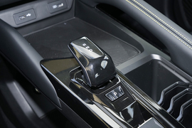 2025款吉利缤越L