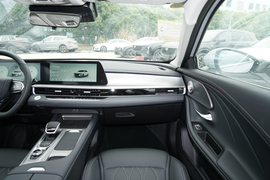 2025款奇瑞艾瑞泽8