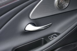 2025款奇瑞艾瑞泽8