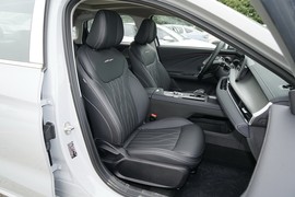 2025款奇瑞艾瑞泽8