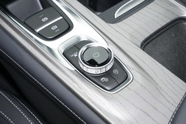 2025款奇瑞艾瑞泽8