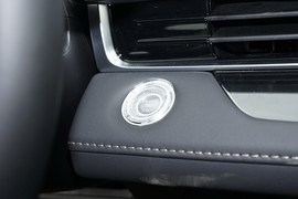 2025款奇瑞艾瑞泽8