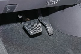 2025款奇瑞艾瑞泽8