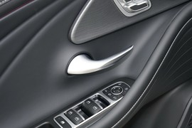 2025款奇瑞艾瑞泽8