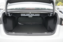 2025款奇瑞艾瑞泽8