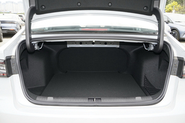 2025款奇瑞艾瑞泽8