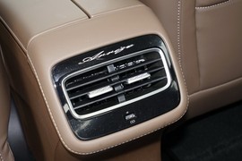 2025款奇瑞艾瑞泽8