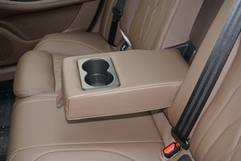 2025款奇瑞艾瑞泽8