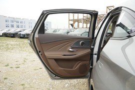 2025款奇瑞艾瑞泽8