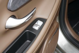 2025款奇瑞艾瑞泽8