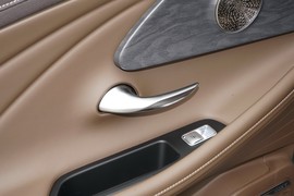 2025款奇瑞艾瑞泽8