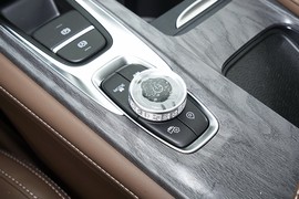 2025款奇瑞艾瑞泽8