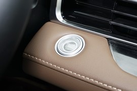 2025款奇瑞艾瑞泽8