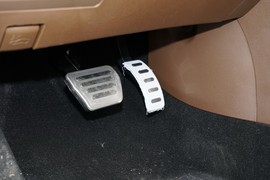 2025款奇瑞艾瑞泽8