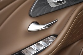 2025款奇瑞艾瑞泽8