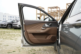 2025款奇瑞艾瑞泽8