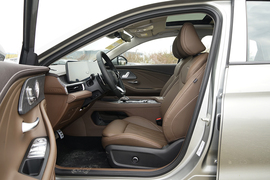 2025款奇瑞艾瑞泽8