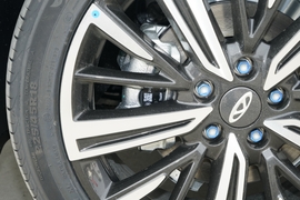 2025款奇瑞艾瑞泽8