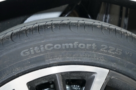 2025款奇瑞艾瑞泽8