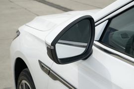 2025款奇瑞艾瑞泽8