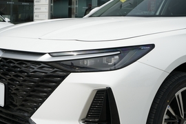 2025款奇瑞艾瑞泽8