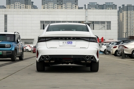 2025款奇瑞艾瑞泽8