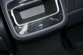 2025款奇瑞艾瑞泽8