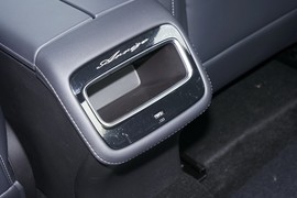 2025款奇瑞艾瑞泽8