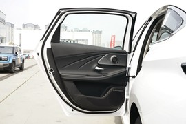 2025款奇瑞艾瑞泽8