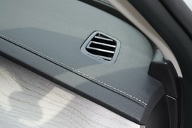 2025款奇瑞艾瑞泽8