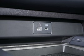 2025款奇瑞艾瑞泽8