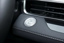 2025款奇瑞艾瑞泽8