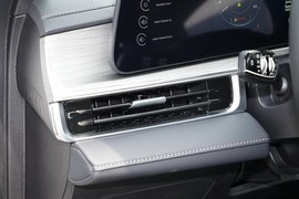 2025款奇瑞艾瑞泽8