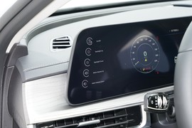 2025款奇瑞艾瑞泽8