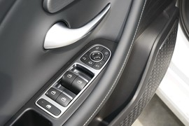 2025款奇瑞艾瑞泽8