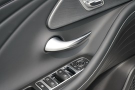 2025款奇瑞艾瑞泽8