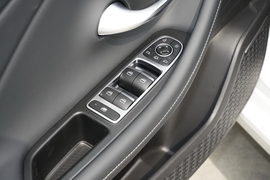 2025款奇瑞艾瑞泽8