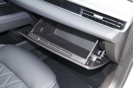 2025款奇瑞艾瑞泽8