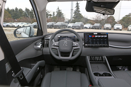 2025款比亚迪元PLUS