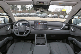 2025款比亚迪元PLUS