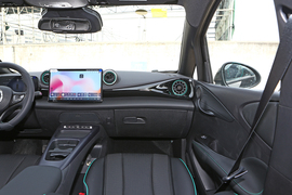 2025款比亚迪海豚