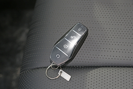 2025款比亚迪海豚