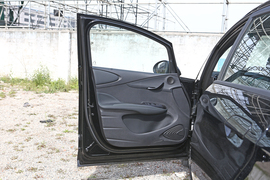 2025款比亚迪海豚