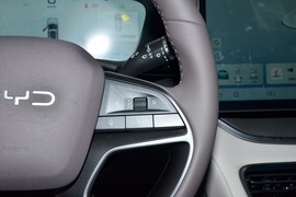 2025款比亚迪宋PLUS新能源
