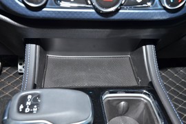 2024款北京越野BJ40