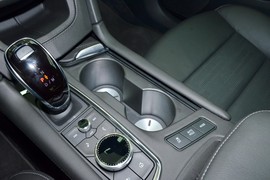 2025款凯迪拉克XT6