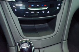 2025款凯迪拉克XT6