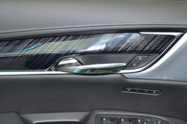 2025款凯迪拉克XT6